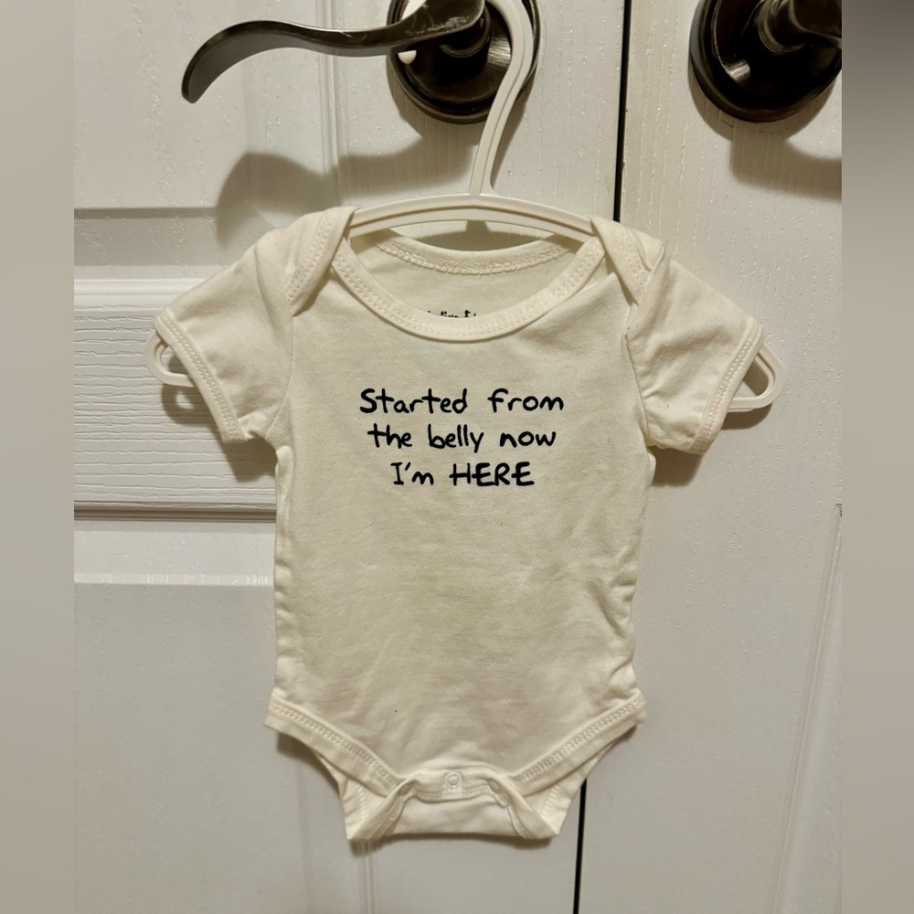 Indigo baby unisex short sleeve onesie in size 0-3 months